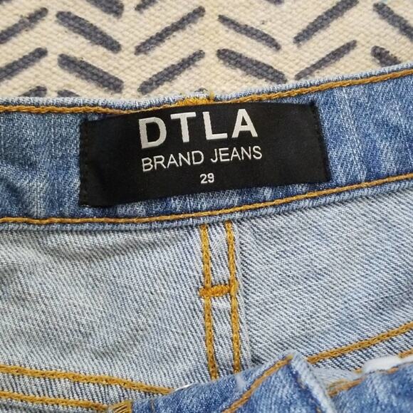 DTLA Women's Cutoff Denim Shorts Size 29 | Jeans Spring Summer Beach NWT -- - Picture 3 of 5